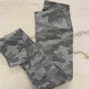 NOBULL Grey Camo Women’s Leggings